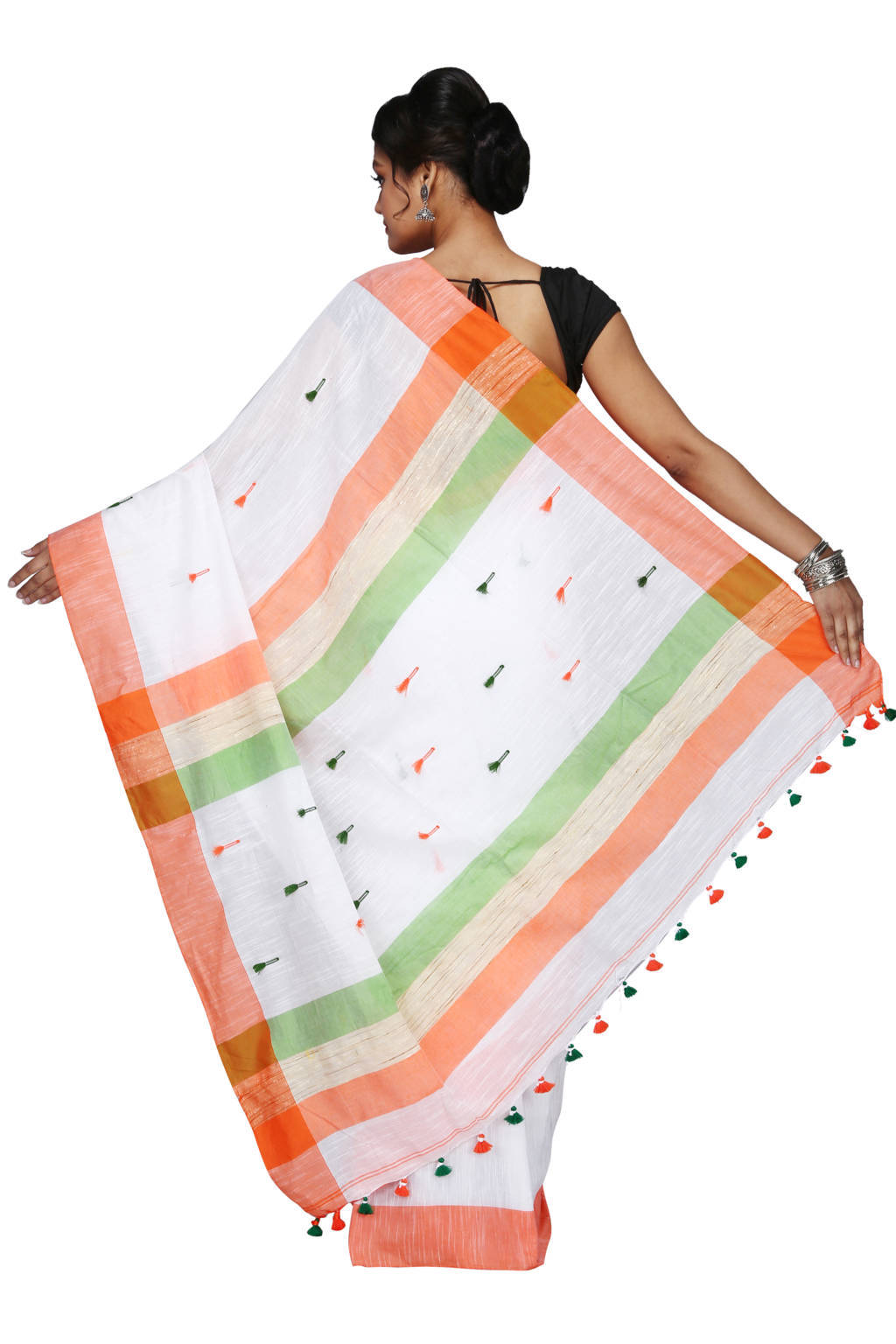 White Pure Cotton Clacial Desigined Hand Loom Saree (2861)